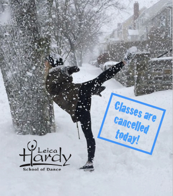 Arabesque in the snow. Storm cancellation image.