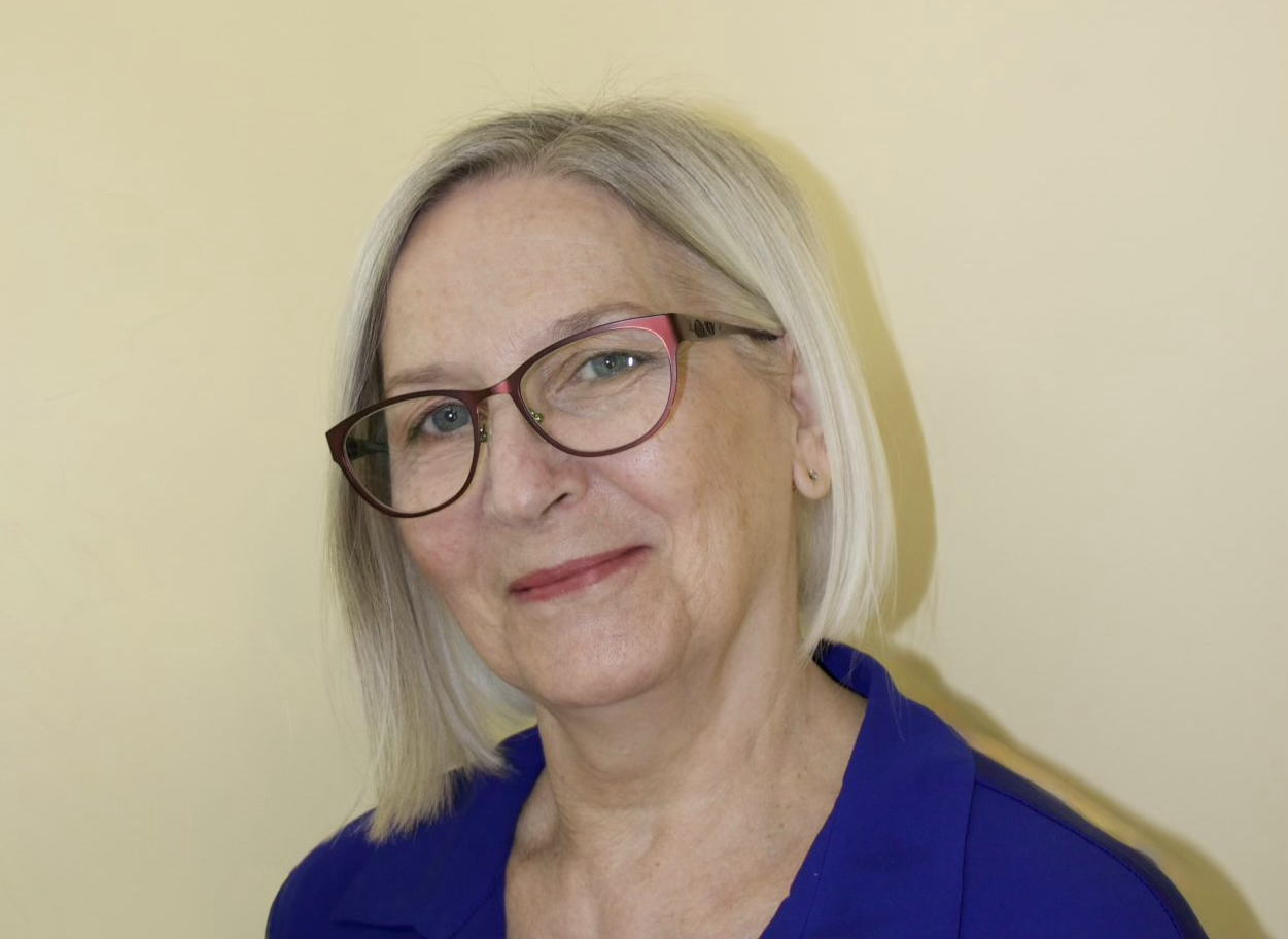 Headshot of Artistic Director, Leica Hardy